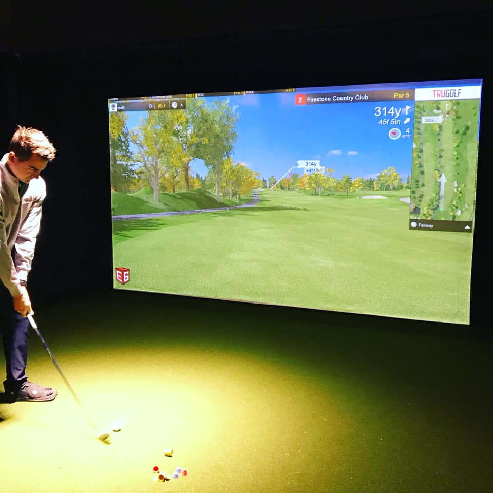 golf simulator at Huntmore Golf Club