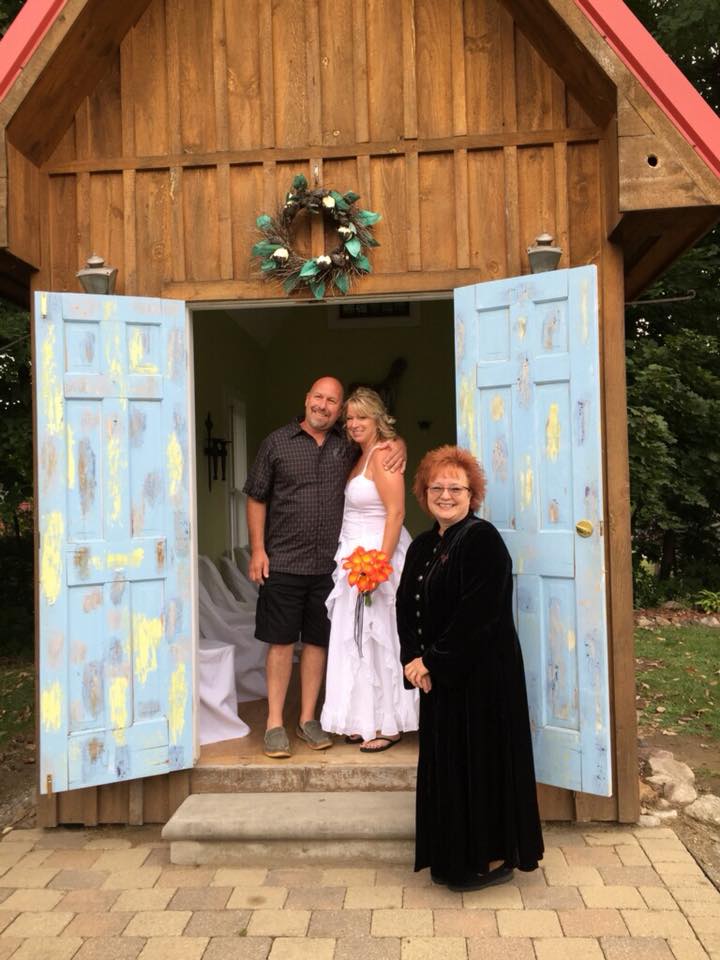 Couple gets married at Hell's Chapel of Love