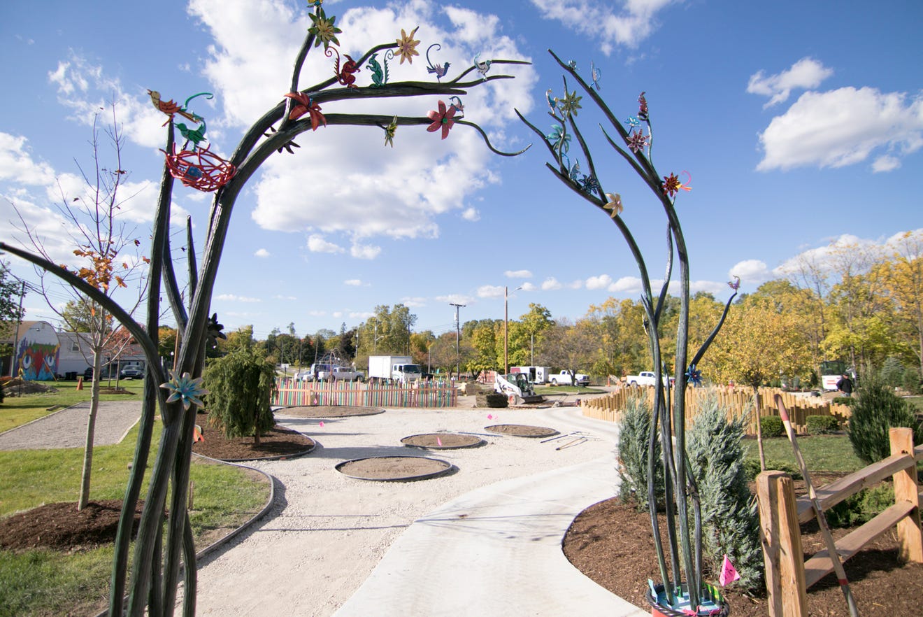 Entryway to Howell Summit Gardens