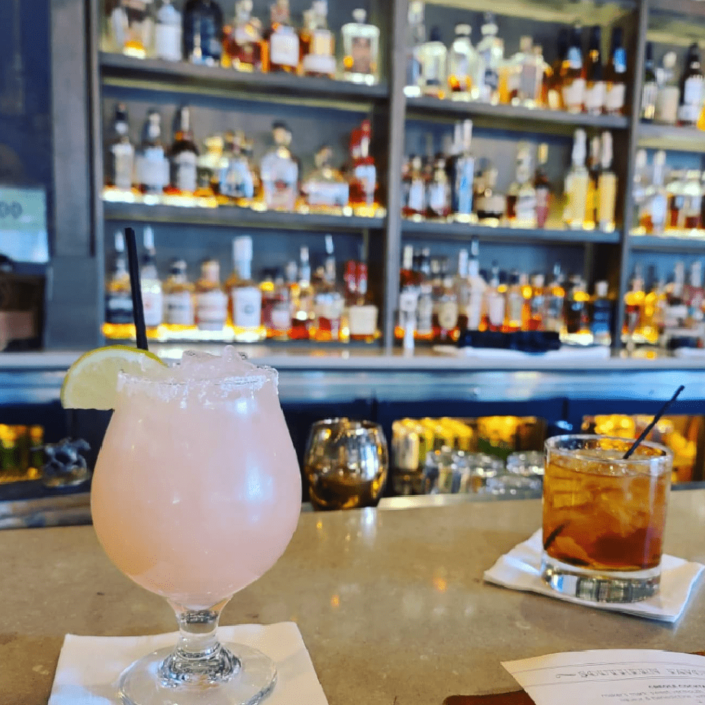 cocktails at the bar at bourbons in brighton, michigan