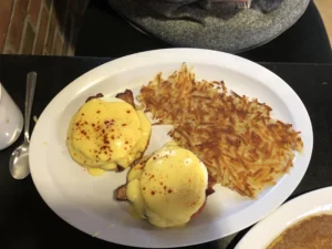 Lynns cafe breakfast with hashbrowns and eggs benedict brighton, michigan