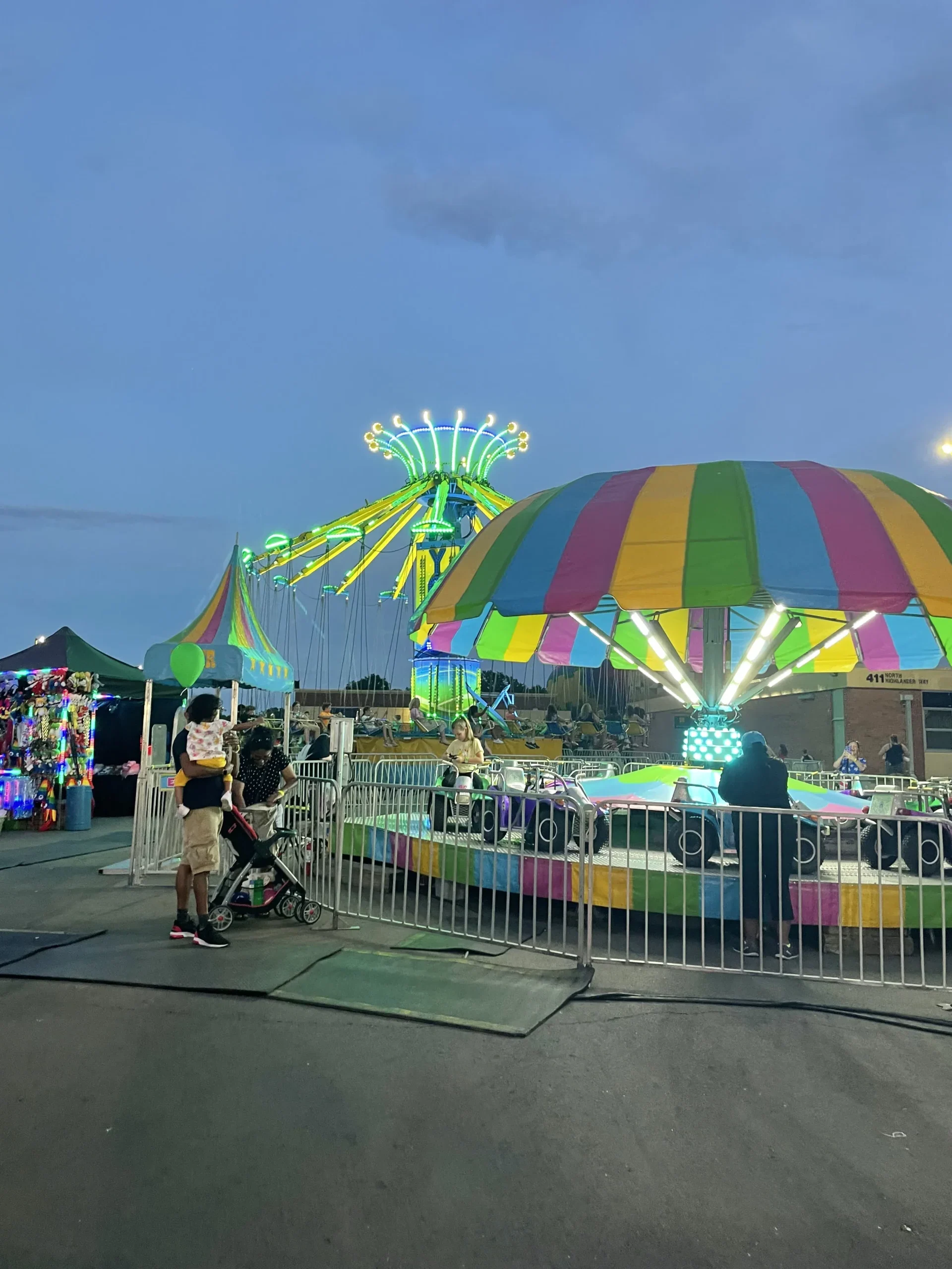 fair at the michigan challenege balloonfest in howell, michigan