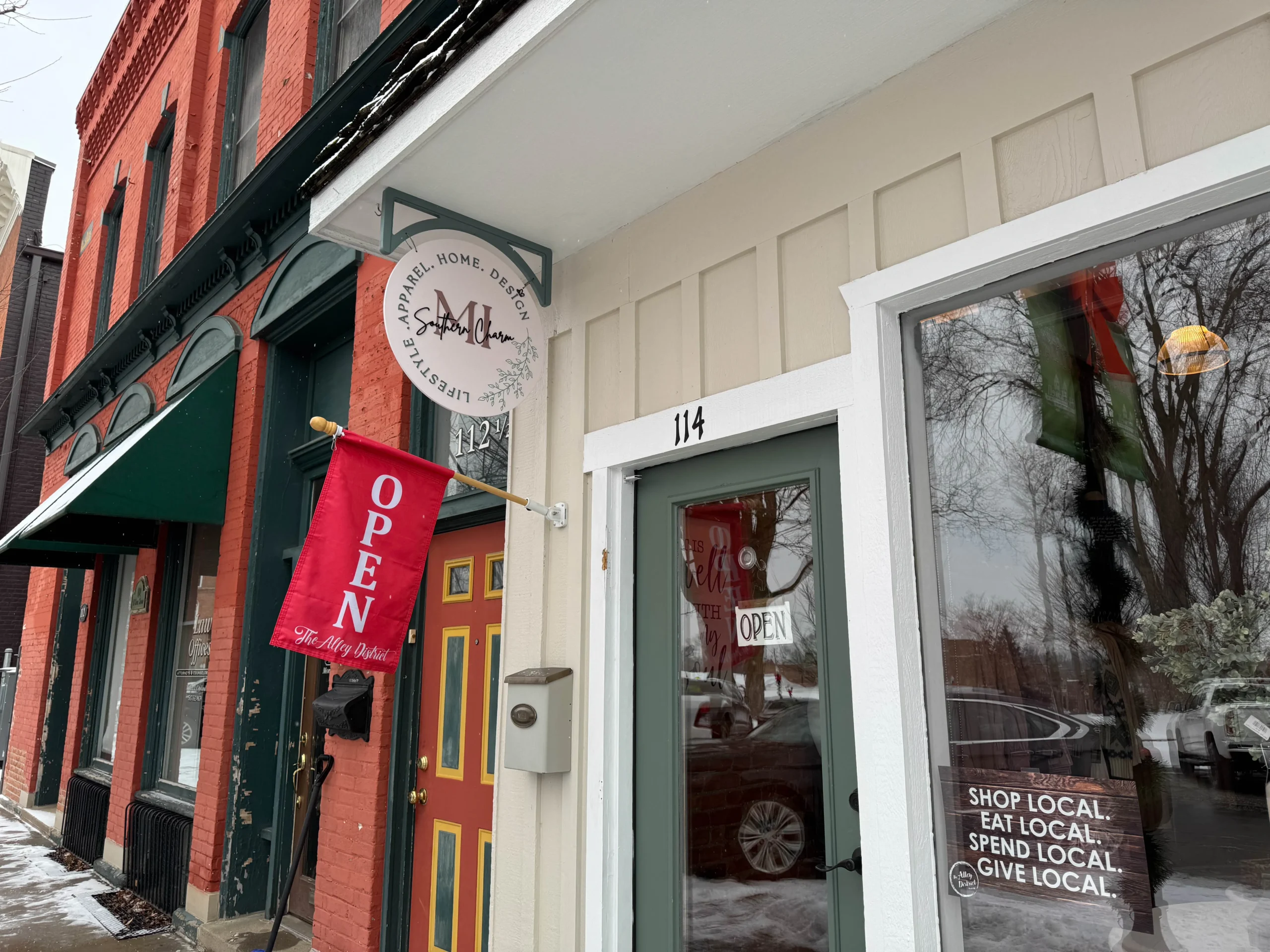 Michigan Southern Charm store exterior in downtown Howell.